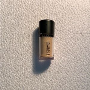 MAC eyeshadow pigment